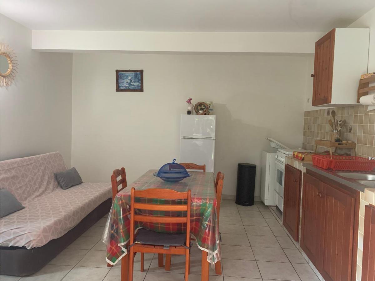 Logement Vacances Gissac Sainte-Anne Eksteriør bilde