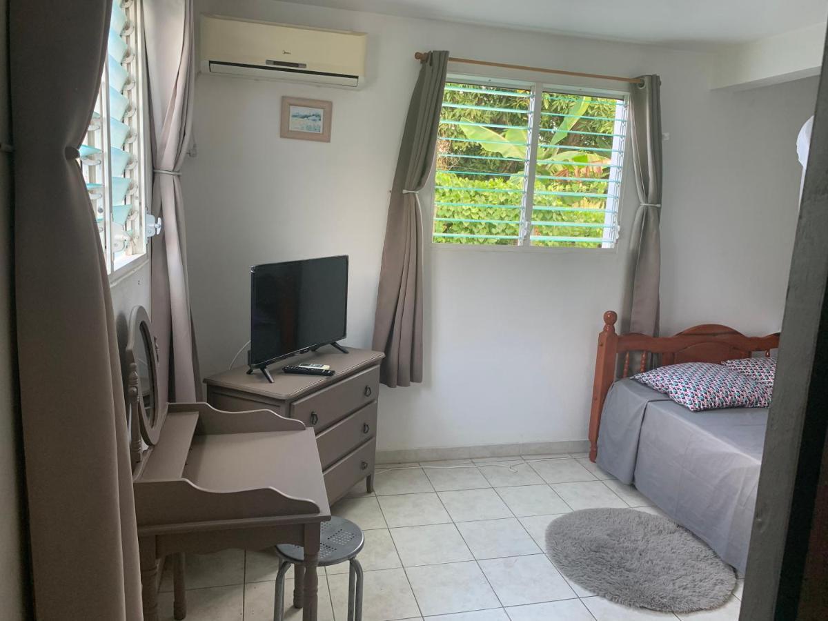 Logement Vacances Gissac Sainte-Anne Eksteriør bilde